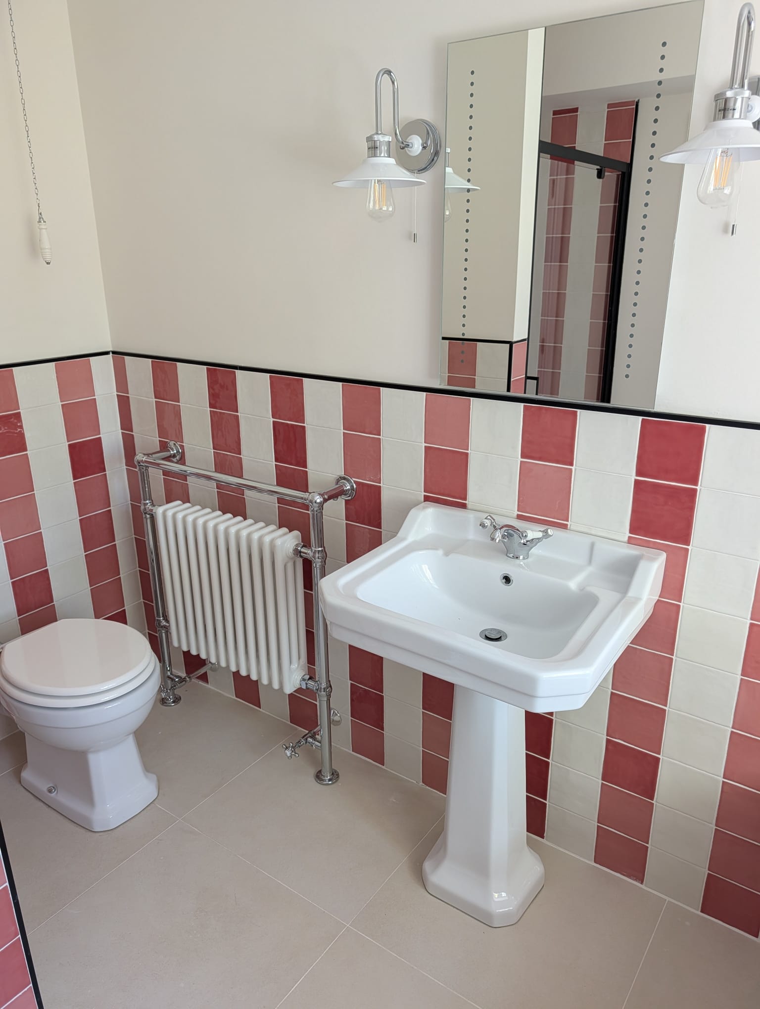 Red striped traditional bathroom with pedestal basin
